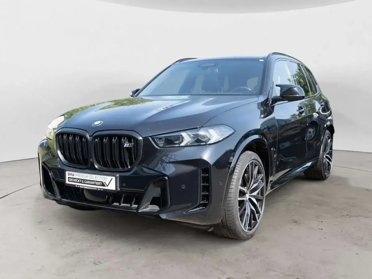 Gebraucht BMW X5 M 530 PS (389 kW) 2023 Black sapphire SUV