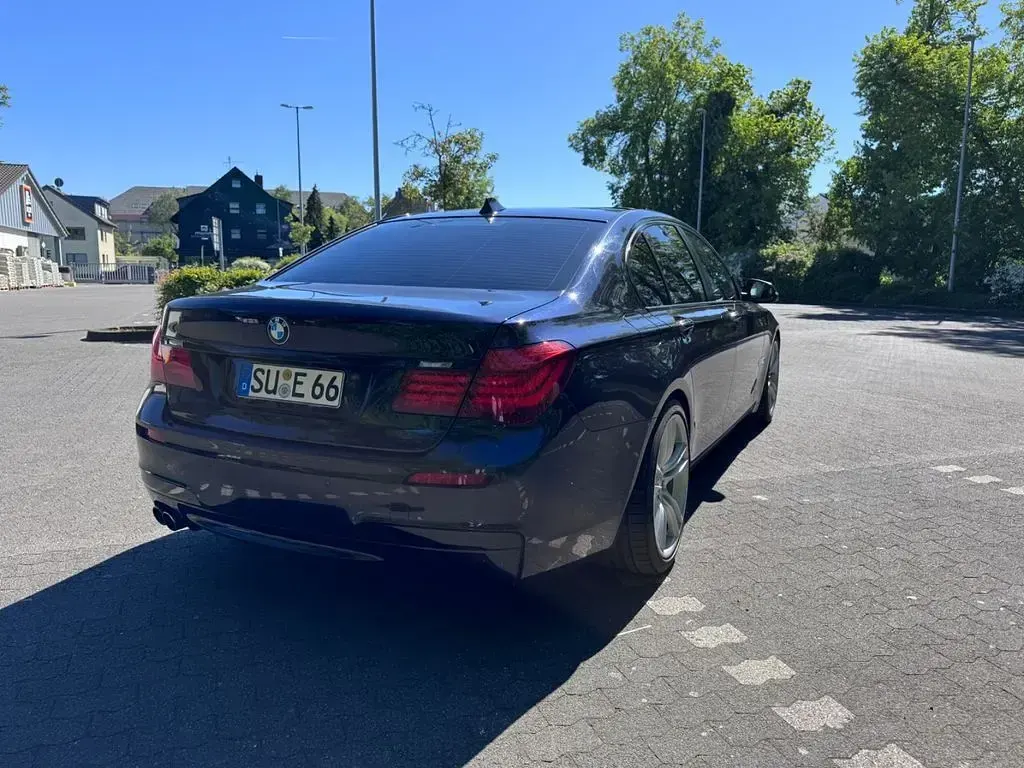 Gebraucht BMW 730 M Sport 258 PS (189 kW) 2013 Schwarz Limousine