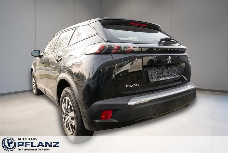 Gebraucht Peugeot 2008 Active 101 PS (74 kW) 2023 Schwarz SUV