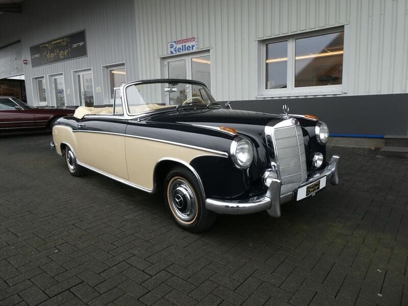 Blau Gebraucht 1957 Mercedes 220 Cabrio | 159.900 € - Bild 1/4