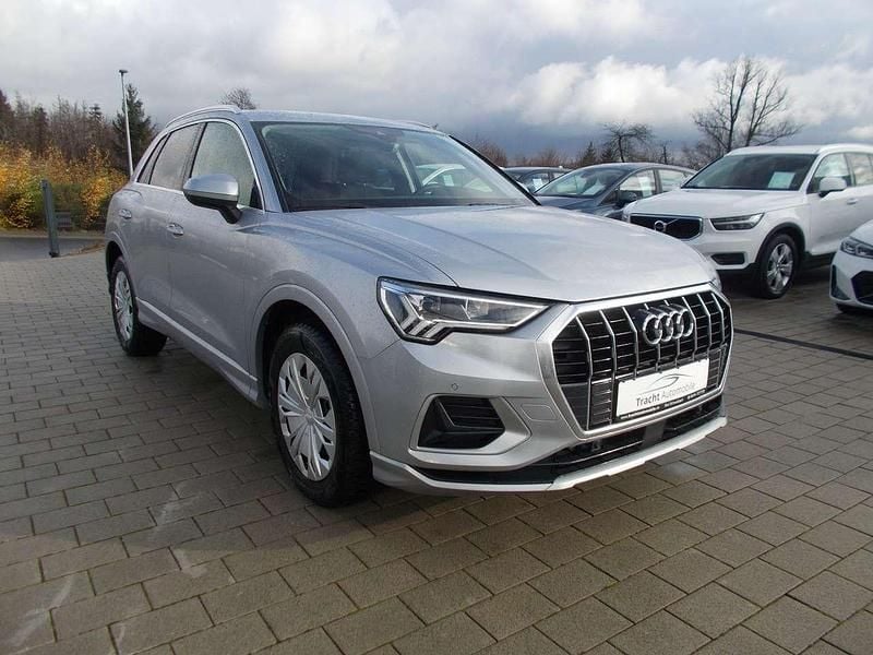 Florettsilber metallic Gebraucht 2019 Audi Q3 Advanced SUV | 19.900 € (Fairer Preis) - Bild 1/4