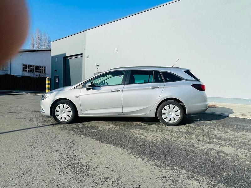Gebraucht Opel Astra Edition 136 PS (100 kW) 2019 Silber Kombi