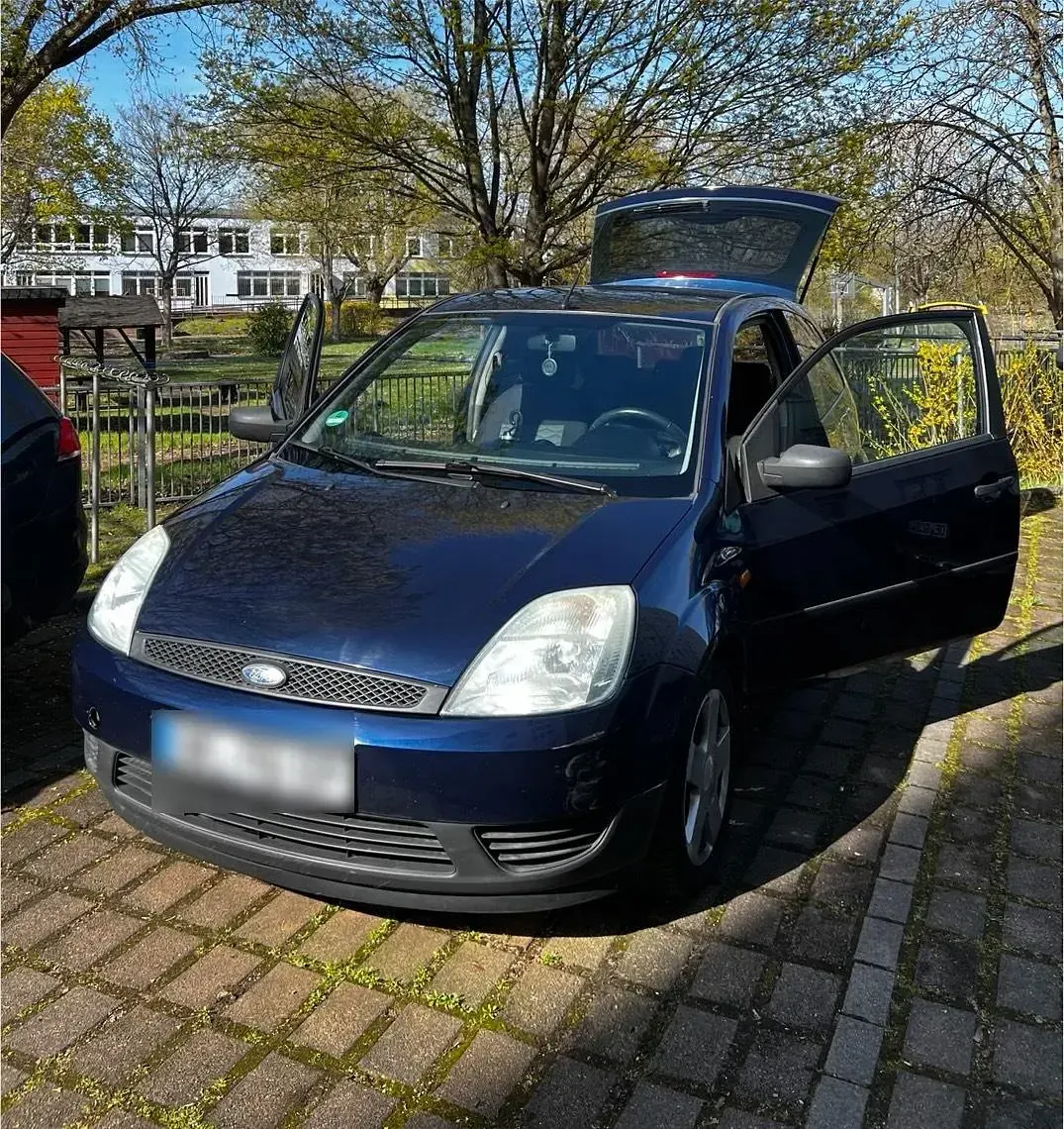 Usata Ford Fiesta 60 CV (44 kW) 2003 Blu Utilitaria