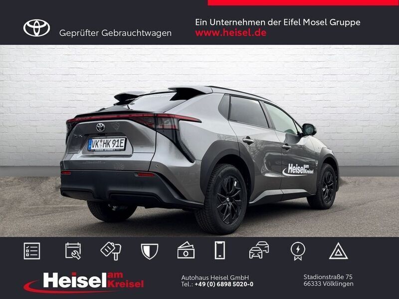 Gebraucht Toyota bZ4X Team 150 kW (204 PS) 2025 Silber SUV