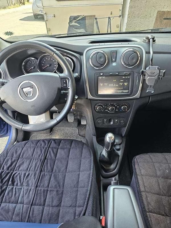 Gebraucht Dacia Logan MCV Lauréate 90 PS (66 kW) 2014 Blau Kombi