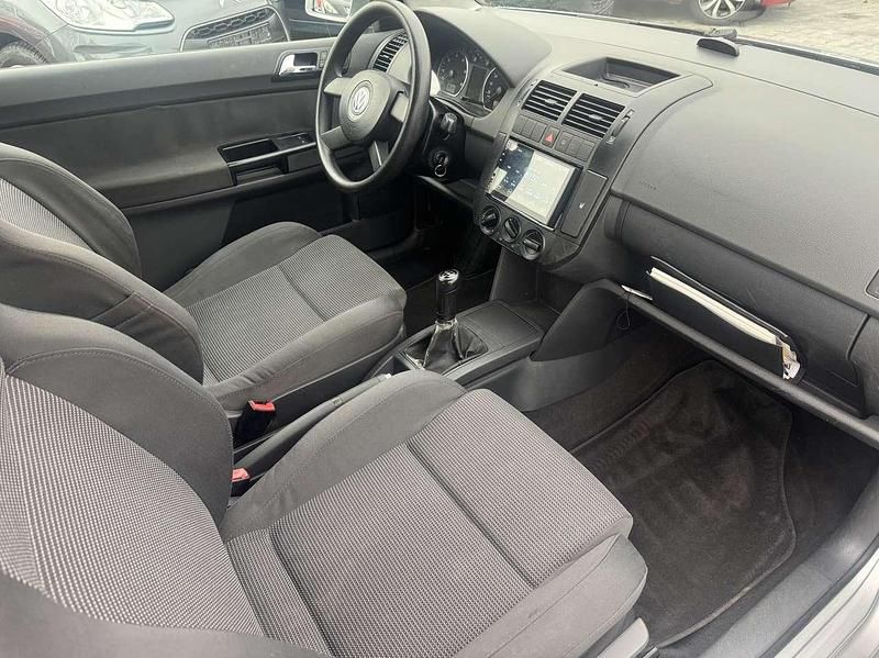 Gebraucht VW Polo Highline 64 PS (47 kW) 2002 Reflexsilber metallic Kleinwagen