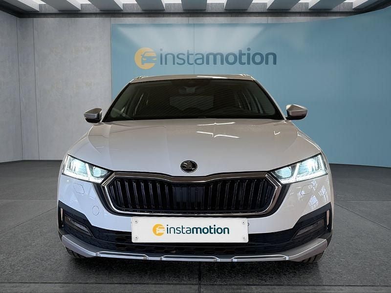 Gebraucht Skoda Octavia Scout 200 PS (147 kW) 2021 Weiß Kombi