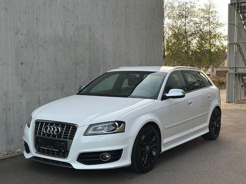 Weiß Gebraucht 2012 Audi S3 Comfort Limousine | 13.990 € (Fairer Preis) - Bild 1/4