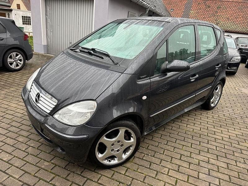 Schwarz Gebraucht 2001 Mercedes A160 Elegance Van / Kleinbus | 990 € (Guter Preis) - Bild 1/4