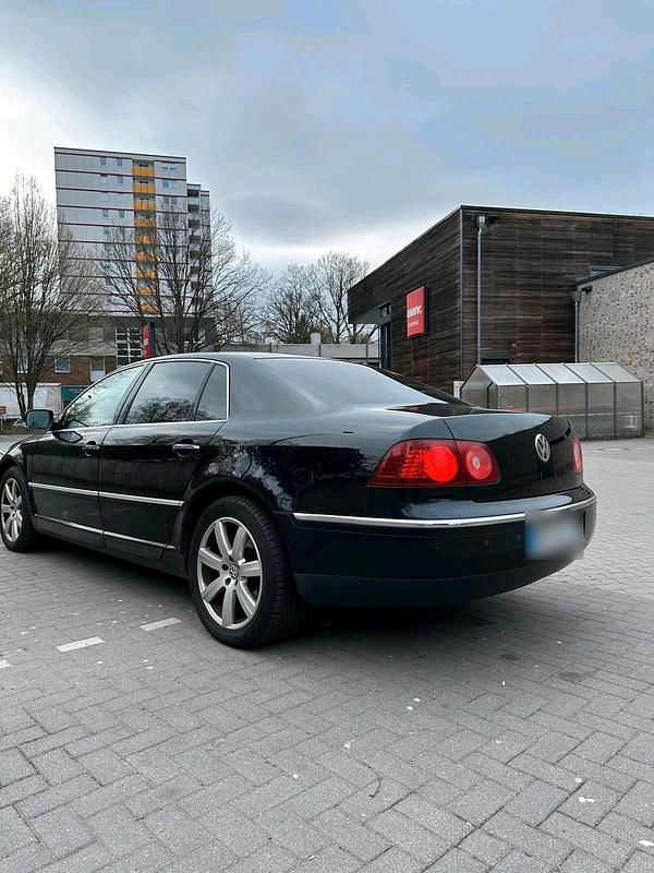 Usado VW Phaeton 239 HP (175 kW) 2010 Preto Sedan