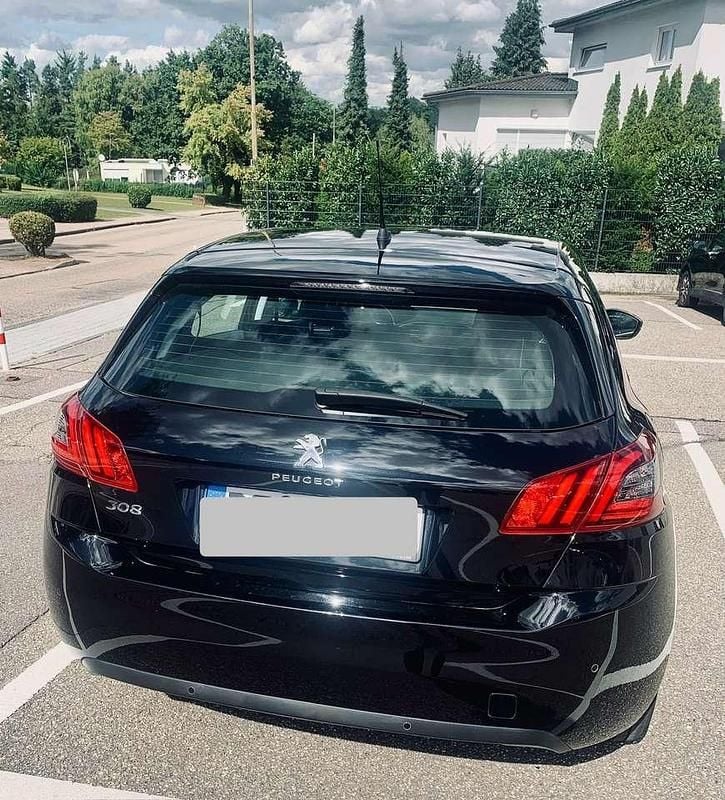 Schwarz Gebraucht 2019 Peugeot 308 Access Limousine | 12.299 € (Fairer Preis) - Bild 1/4