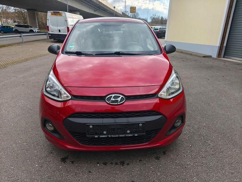 Gebraucht Hyundai i10 Style 67 PS (49 kW) 2014 Rot Kleinwagen