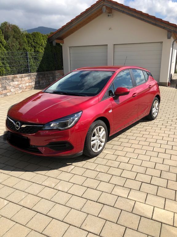 Rot Gebraucht 2020 Opel Astra Edition Limousine | 17.490 € (Teuer) - Bild 1/4