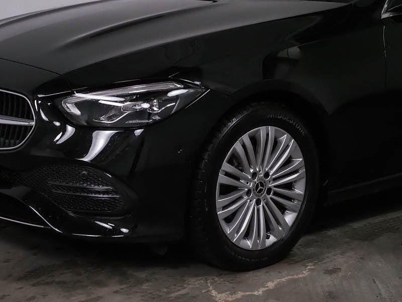 Gebraucht Mercedes C180 170 PS (125 kW) 2025 Lack obsidianschwarz Limousine