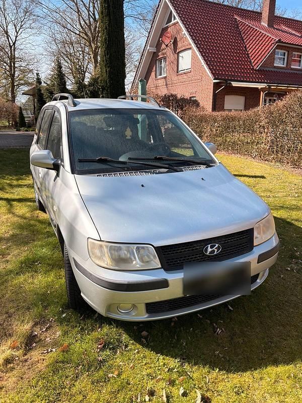 Second-hand Hyundai Matrix 100 CP (73 kW) 2009 Argintiu Monovolum