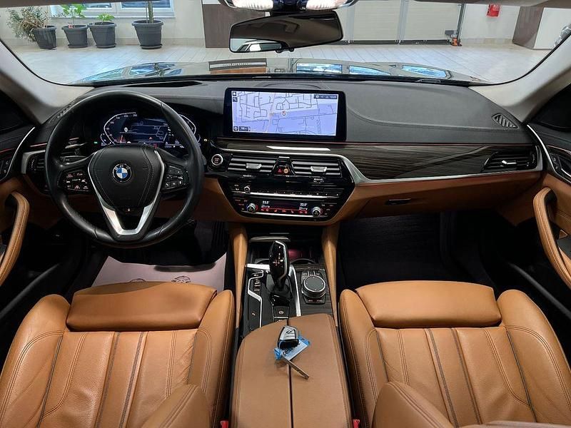 Gebraucht BMW 530 Performance 286 PS (210 kW) 2021 Grau Limousine