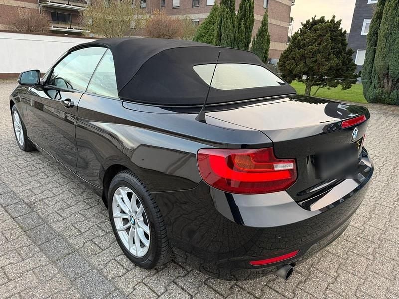 Gebraucht BMW 218 136 PS (100 kW) 2016 Schwarz Cabrio
