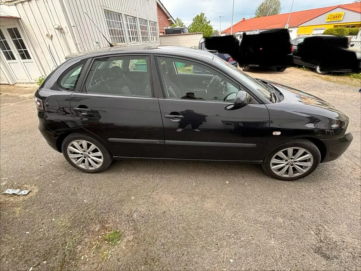 Używany Seat Ibiza 86 KM (63 kW) 2008 Czarny Hatchback