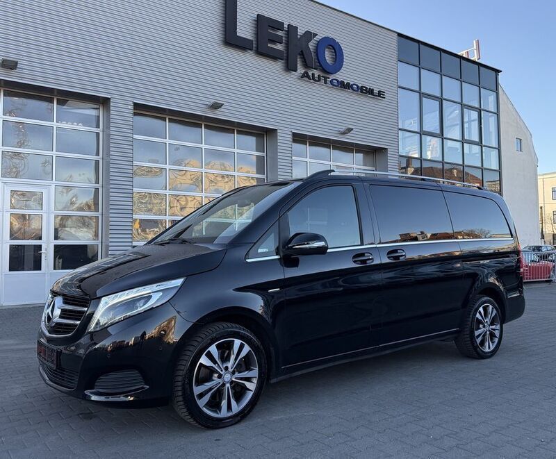 Schwarz Gebraucht 2016 Mercedes V250 Avantgarde Van / Kleinbus | 34.900 € (Guter Preis) - Bild 1/4