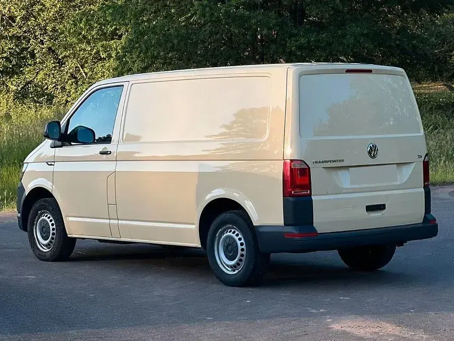 Gebraucht VW Transporter 84 PS (61 kW) 2017 Beige Van