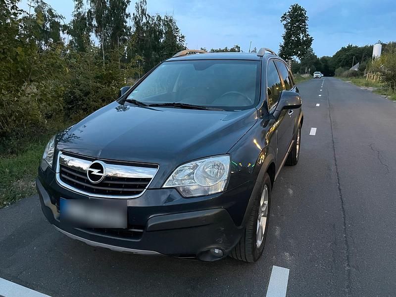 Grau Gebraucht 2009 Opel Antara SUV | 4.900 € - Bild 1/4
