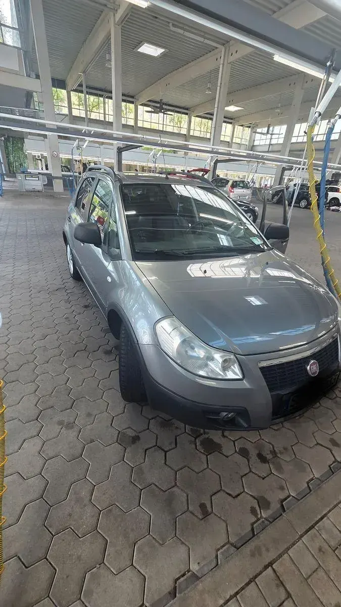 Gebraucht Fiat Sedici Dynamic 107 PS (78 kW) 2008 Grau SUV