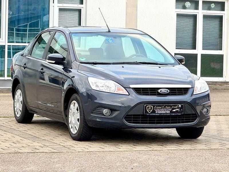Grau Gebraucht 2008 Ford Focus Style Limousine | 2.499 € (Fairer Preis) - Bild 1/4