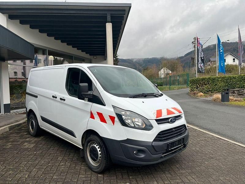 Gebraucht Ford Transit Custom 105 PS (77 kW) 2016 Weiß Van / Kleinbus