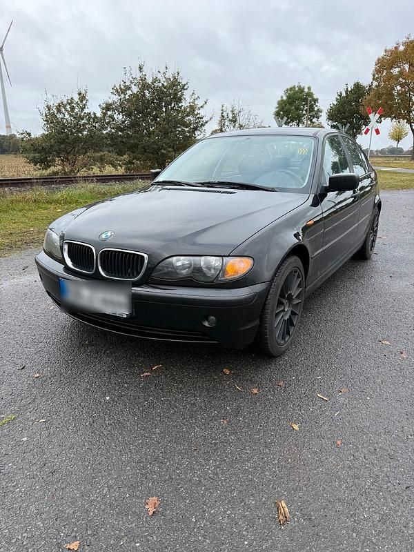 Schwarz Gebraucht 2003 BMW 316 Limousine | 1.200 € (Guter Preis) - Bild 1/4