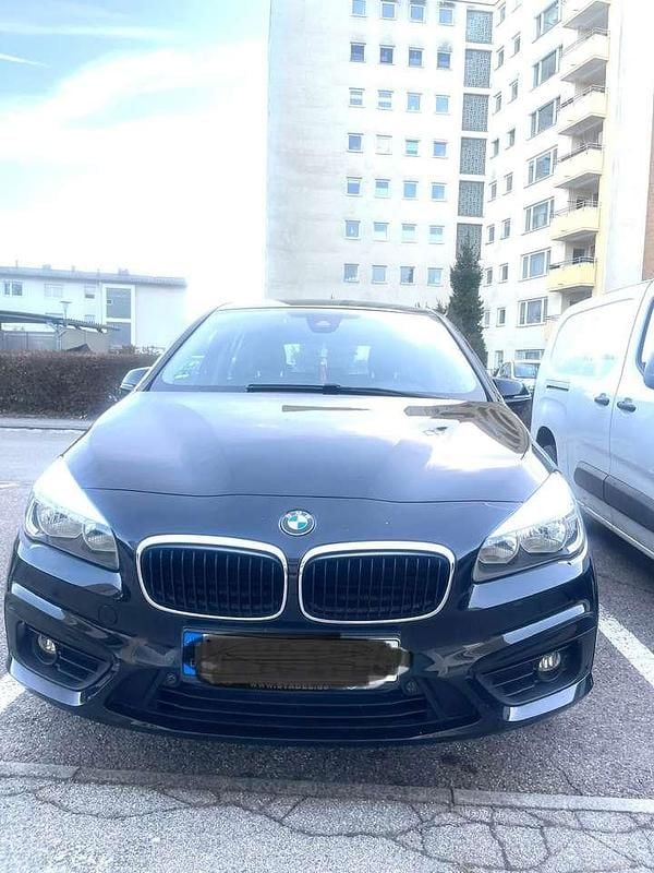 Gebraucht 2017 BMW 216 Advantage Kombi | 9.499 € (Superpreis) - Bild 1/4