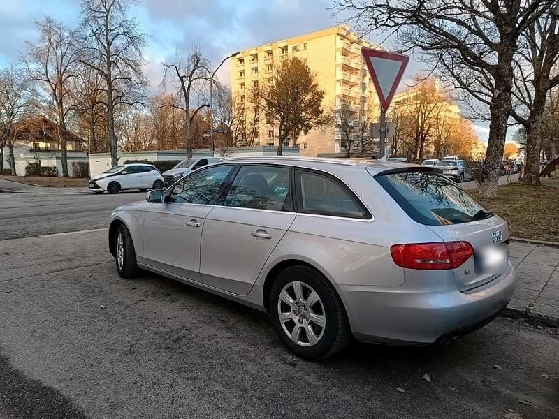 Gebraucht Audi A4 143 PS (105 kW) 2011 Kombi
