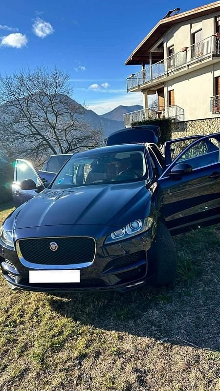 Gebraucht Jaguar F-Pace 180 PS (132 kW) 2016 Blau SUV