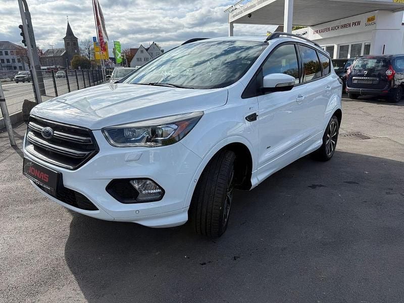 Weiß Gebraucht 2016 Ford Kuga ST-Line SUV | 12.900 € (Guter Preis) - Bild 1/4