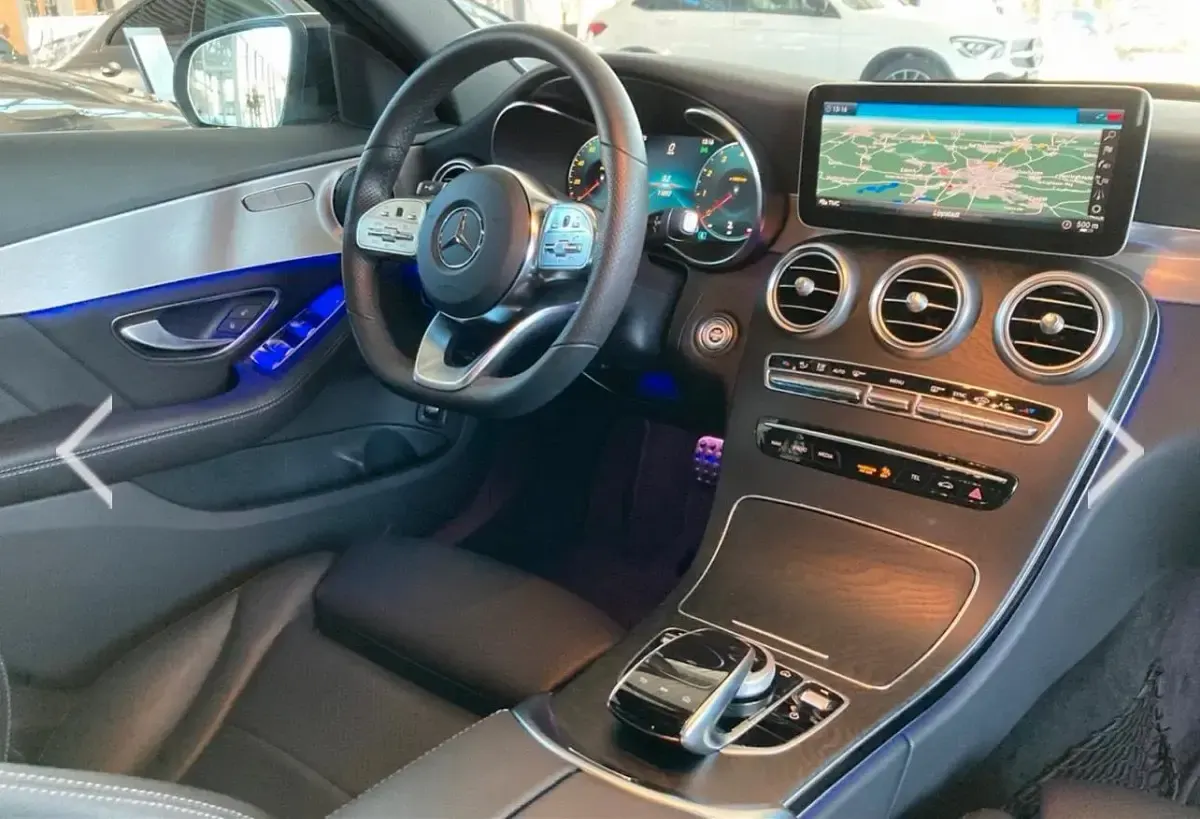 Gebraucht Mercedes C180 AMG line 156 PS (114 kW) 2020 Grau Kombi