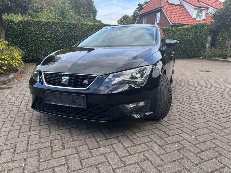 Schwarz Gebraucht 2015 Seat Leon ST FR Kombi | 11.599 € (Fairer Preis) - Bild 1/4
