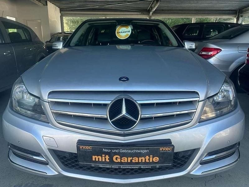 Iridiumsilber metalliclack Gebraucht 2011 Mercedes C180 Avantgarde Limousine | 9.750 € (Fairer Preis) - Bild 1/4