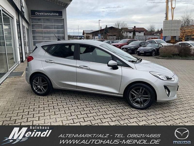 Gebraucht Ford Fiesta Titanium 101 PS (74 kW) 2018 Silber Kleinwagen