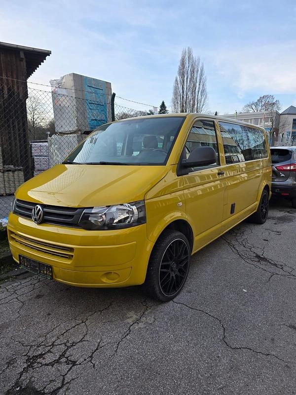 Gebraucht VW Transporter 114 PS (83 kW) 2014 Gold Van
