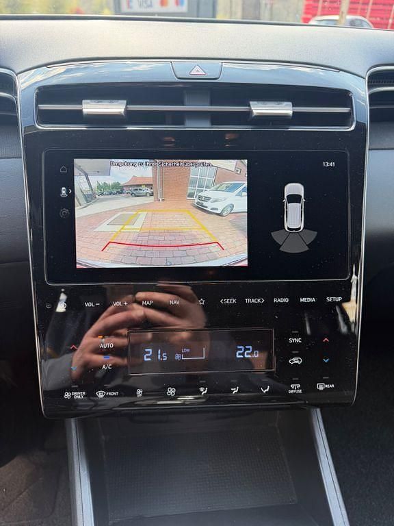 Gebraucht Hyundai Tucson Select 179 PS (131 kW) 2021 Shimmering silver (metallic) SUV