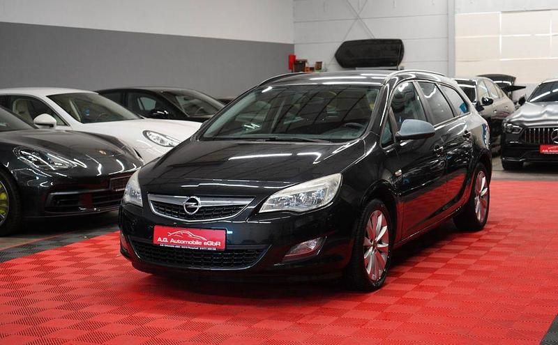 Second-hand Opel Astra 140 CP (102 kW) 2012 Negru Break