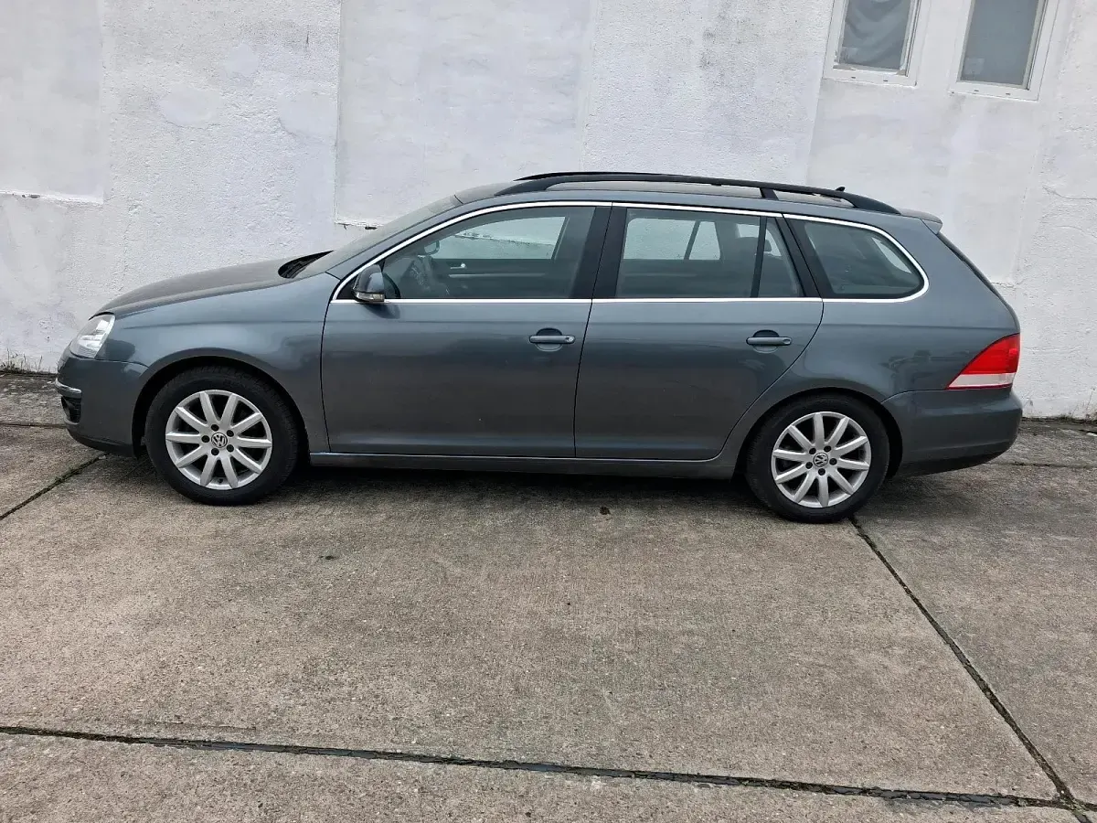 Gebraucht VW Golf VI 122 PS (89 kW) 2009 Grau Kleinwagen
