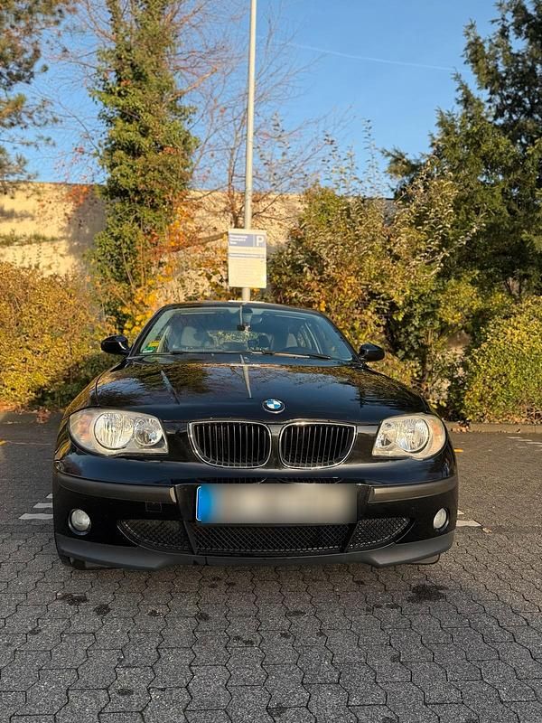Gebraucht BMW 116 116 PS (85 kW) 2004 Schwarz Kleinwagen