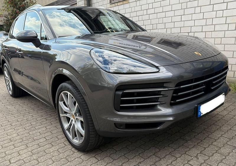 Grau Gebraucht 2019 Porsche Cayenne SUV | 59.900 € - Bild 1/4