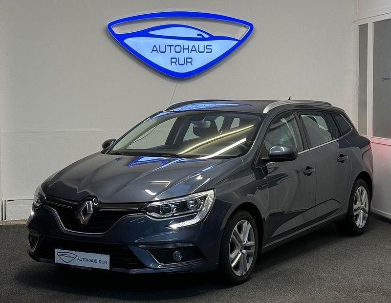 Grau Gebraucht 2017 Renault Mégane IV Experience Limousine | 8.990 € (Fairer Preis) - Bild 1/4