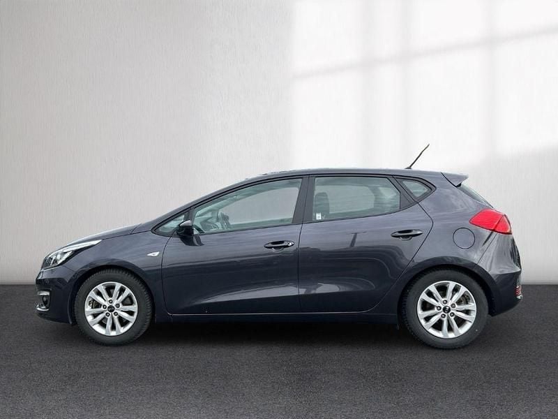 Gebraucht Kia Ceed Edition 7 99 PS (72 kW) 2016 Grau Kleinwagen