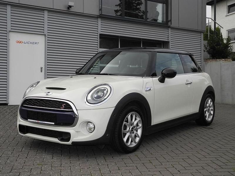 Weiß Gebraucht 2015 Mini Cooper S Kleinwagen | 12.990 € (Guter Preis) - Bild 1/4