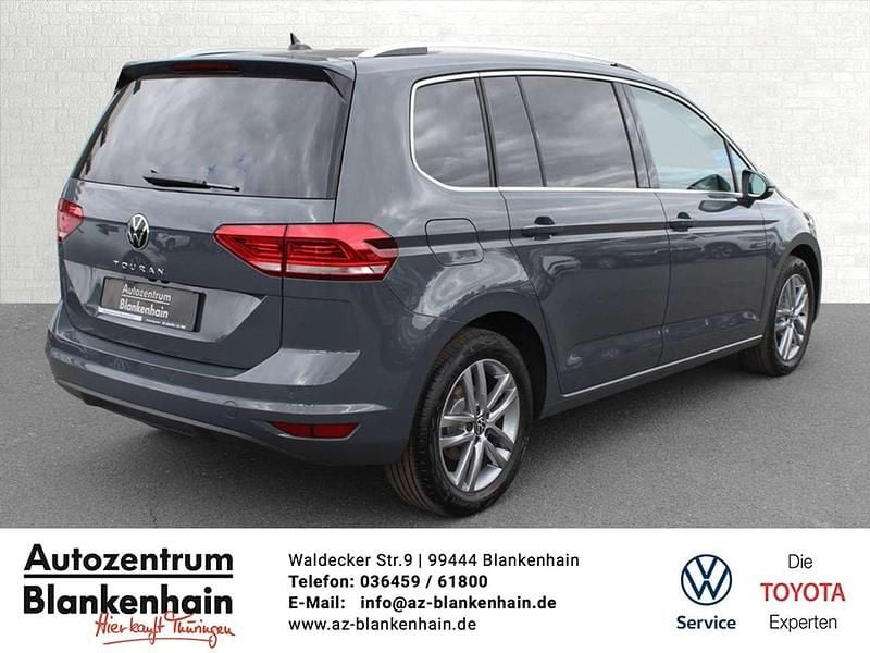 Neu VW Touran 150 PS (110 kW) 2025 Grau Van / Kleinbus