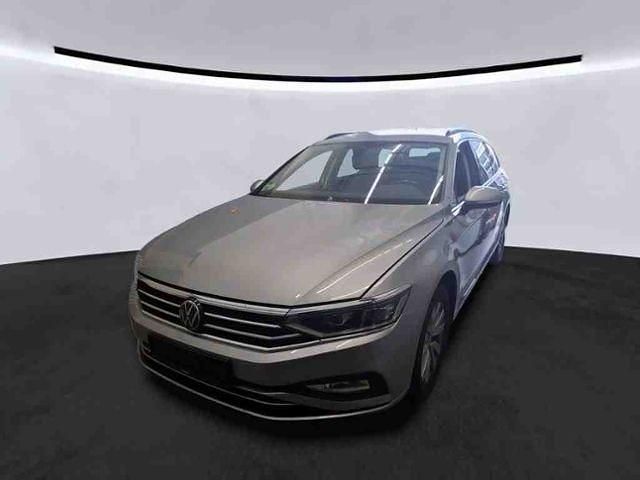 Gebraucht VW Passat 200 PS (147 kW) 2023 Silber Kombi
