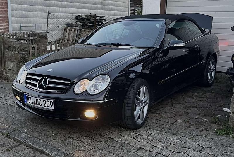 Gebraucht Mercedes CLK200 184 PS (135 kW) 2009 Schwarz Cabrio
