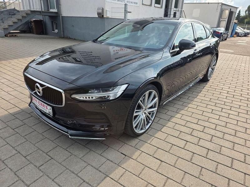Schwarz metallic Gebraucht 2017 Volvo S90 Inscription Limousine | 33.990 € (Teuer) - Bild 1/4